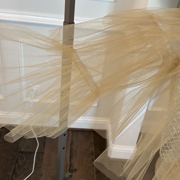 Designer ruffle blouse - Picture 10 of 14